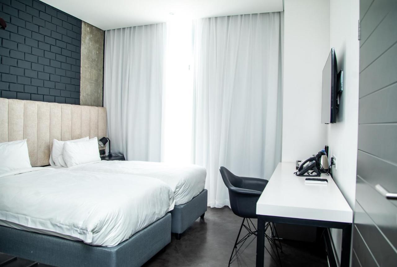 The Urban Hotel Lusaka Buitenkant foto